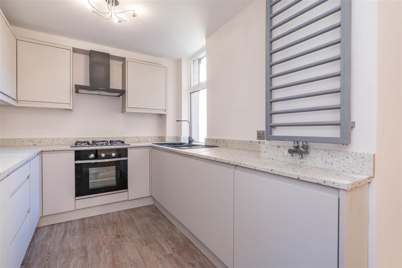 3 bed property in Railway Road, Chorley
